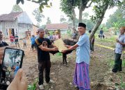Aparatur Berserta Kelompok Masjid At’taqwa Sembelih 3 Ekor Sapi Dan 4 Ekor Kambing