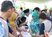 Ardito Wijaya, M.K.M Ditemani Ketua TP PKK Lamteng, Terus Menggalakkan Gerakan Pangan Murah (GPM) Diseputih Surabaya