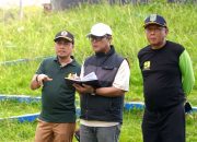 Ardito Wijaya Pimpin Langsung Kegiatan Gotong Royong Membersihkan Tugu Kopiah Emas