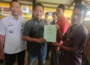 Pemerintah Kabupaten Lamteng Bersama Kantor Pertanahan Kabupaten Lampung Tengah Menyerahkan Sertifikat Tanah Program Pendaftaran Tanah Sistematis Lengkap (PTSL) Tahun 2024