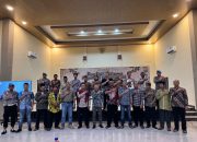 Peringatan Hari Bhayangkara ke 79 Wakil Bupati Lampung Tengah I Komang Koheri Nonton Bareng Pagelaran Wayang Kulit