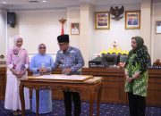 Bupati Ardito Wijaya Teken Komitmen Pengarusutamaan Gender dan Perlindungan Anak di Tingkat Provinsi