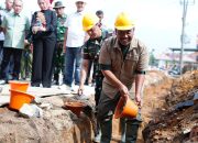 Plt Bupati Lampung Tengah Letakkan Batu Pertama Pembangunan Koperasi Desa Merah Putih di Sinar Luas