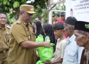 Plt Bupati Lampung Tengah Letakkan Batu Pertama Program Bedah Rumah di Way Seputih