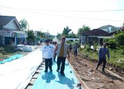 Viral Warga Gotong Royong Perbaiki Jalan, Pemkab Lampung Tengah Kucurkan Rp200 Juta