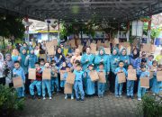 Plt Bunda PAUD Lampung Tengah Salurkan 158 Paket Buku Gambar dan Crayon untuk TK Pertiwi Bandar Jaya