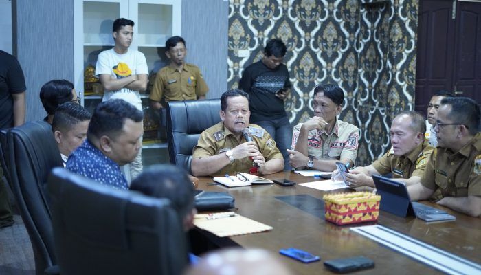 Drs. Eko Dian Susanto, M.I.P. Menerima Audiensi Aksi Penyampaian Aspirasi Dari Organisasi GARUDA