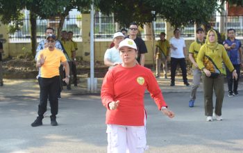 Plt Ketua TP PKK Lampung Tengah Hadiri Senam Sekinker Glowing Bersama di Bappeda
