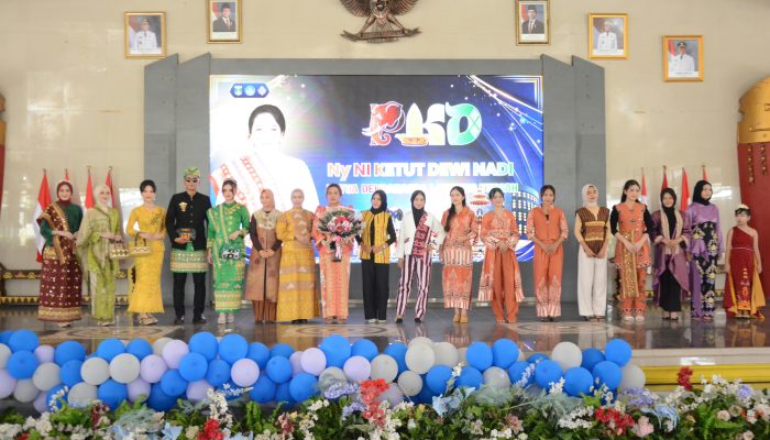 Dekranasda Lampung Tengah Meriahkan PKD 2026 dengan Sanak Membatik, Melukis Bersama Maestro, dan Fashion Show Batik serta Tapis Carnival